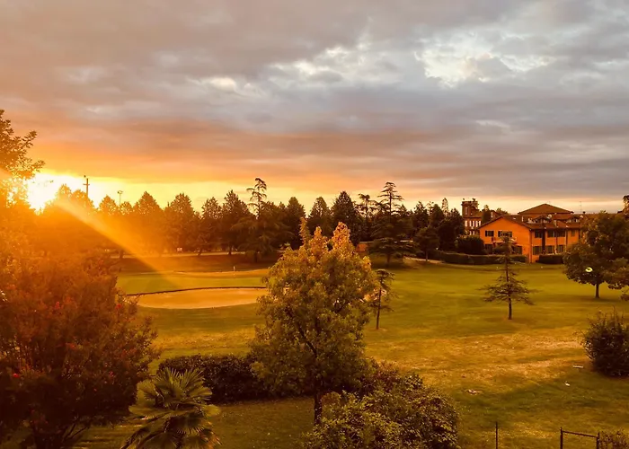 Casetta Fausta Immersa Nel Golf Margara. Apartman